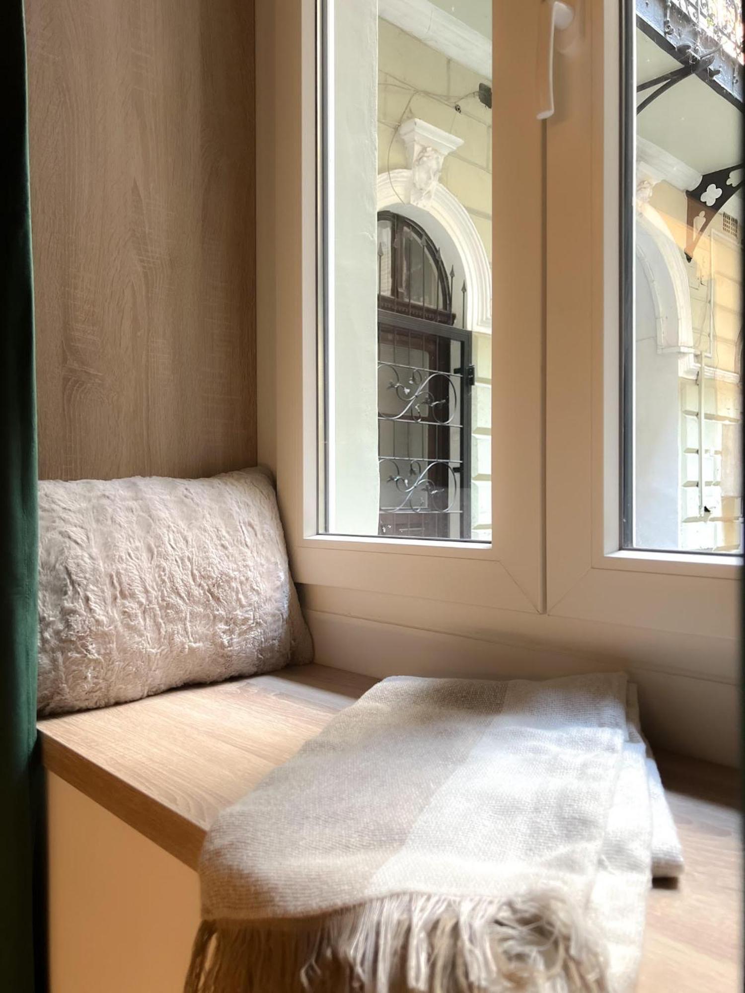 Opera Z39 Suite Budapest Exterior foto